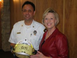 Chief_Esparza_Reception_11_29_06_040.jpg