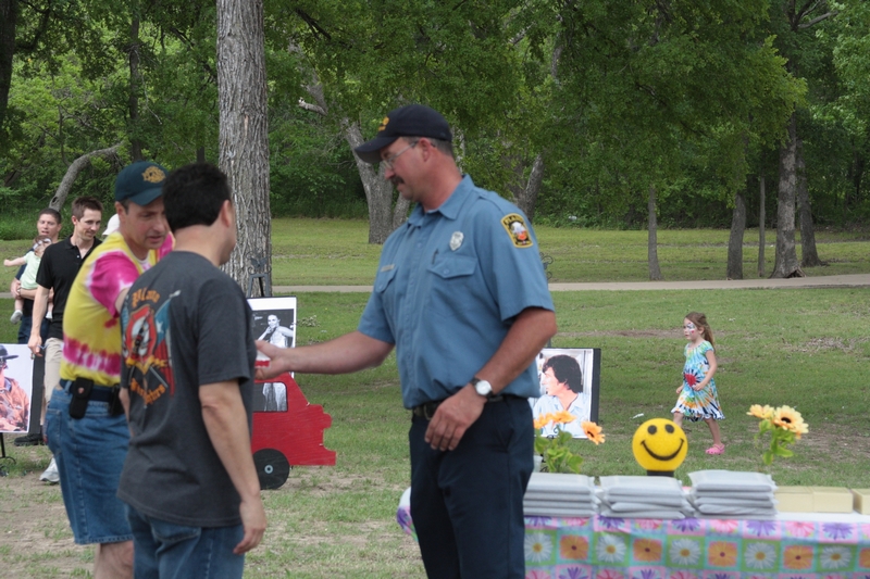 09 Picnic1_250.JPG