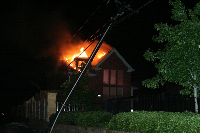 5-2-07HouseFirePragerPortLn 001.JPG