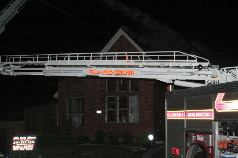 5-2-07HouseFirePragerPortLn 087.JPG