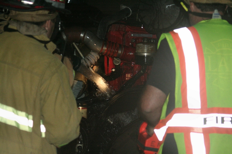 5-5-07_TruckFire_020.JPG