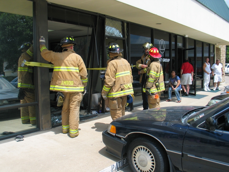 8-21-07MVA-StoreFront_002.JPG